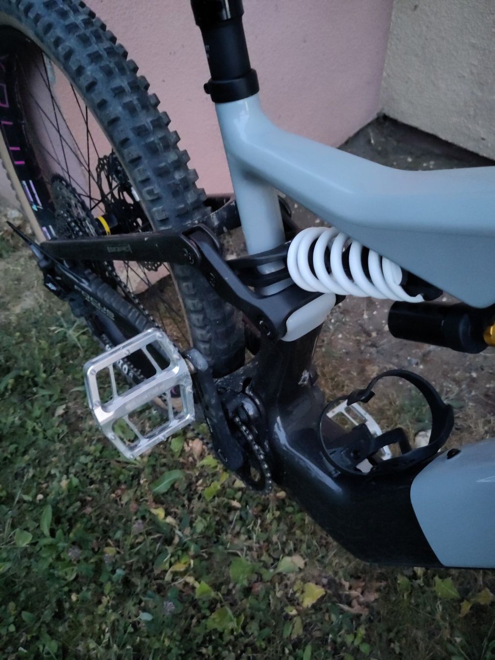 Focus Vélos: VTT Électrique Focus JAM2 8.8 Carbon SL taille M --MULLET--- – D'occasion à La Chaux-de-Fonds par JeanSeb 1