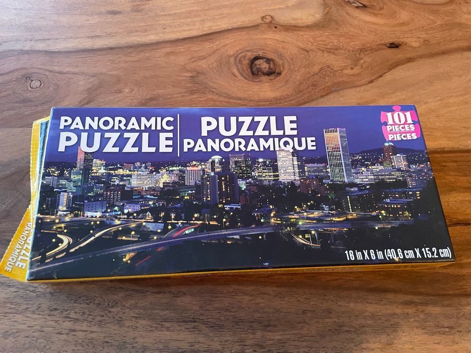 Puzzle: Panorama Puzzle 40.6cm x 15.2.cm – Usato da Bergdietikon venduto da antovale