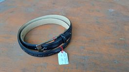 très belle ceinture noire en cuir - longueur 85 cm