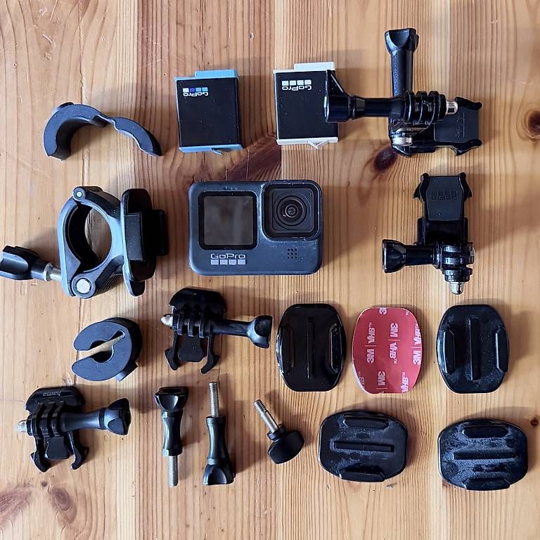 Action Cam: gopro hero 9 black, zwei akkus – Gebraucht aus Wald ZH von DoWid