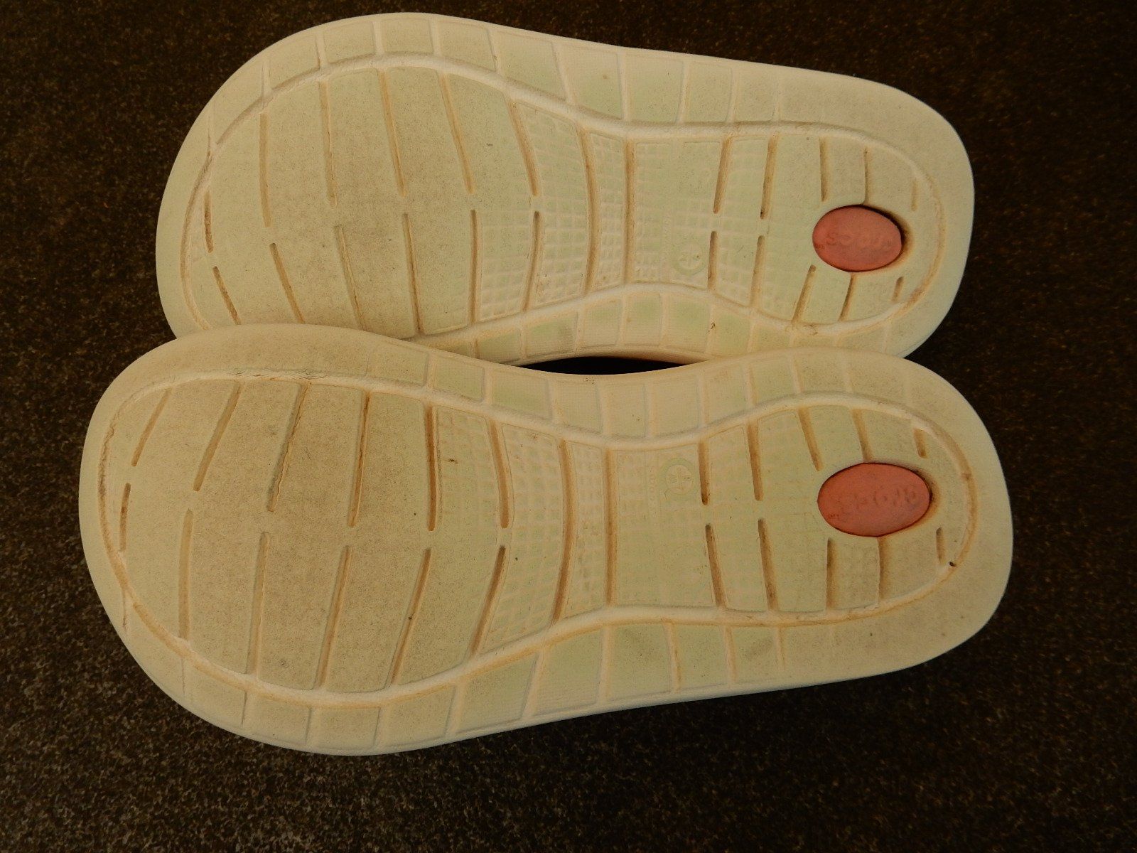 Crocs Chaussures hommes: Crocs Gr. 38,5 M6 W8 – D'occasion à Strengelbach par Traumgarten 2