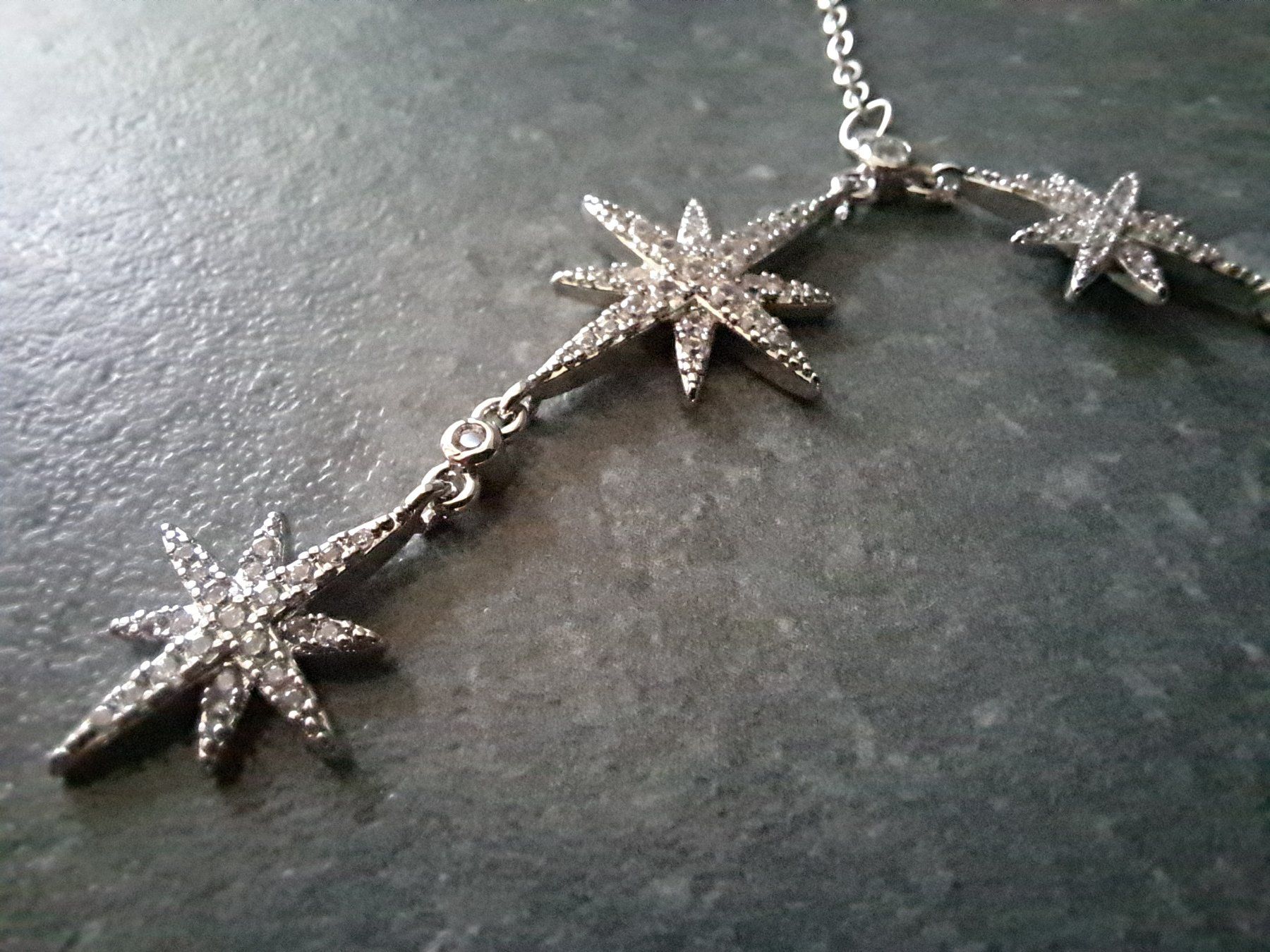 Catenine: Collier avec pendentif étoiles en cristal – Nuovo e nell'imballaggio originale da St-Imier venduto da supernova21 3