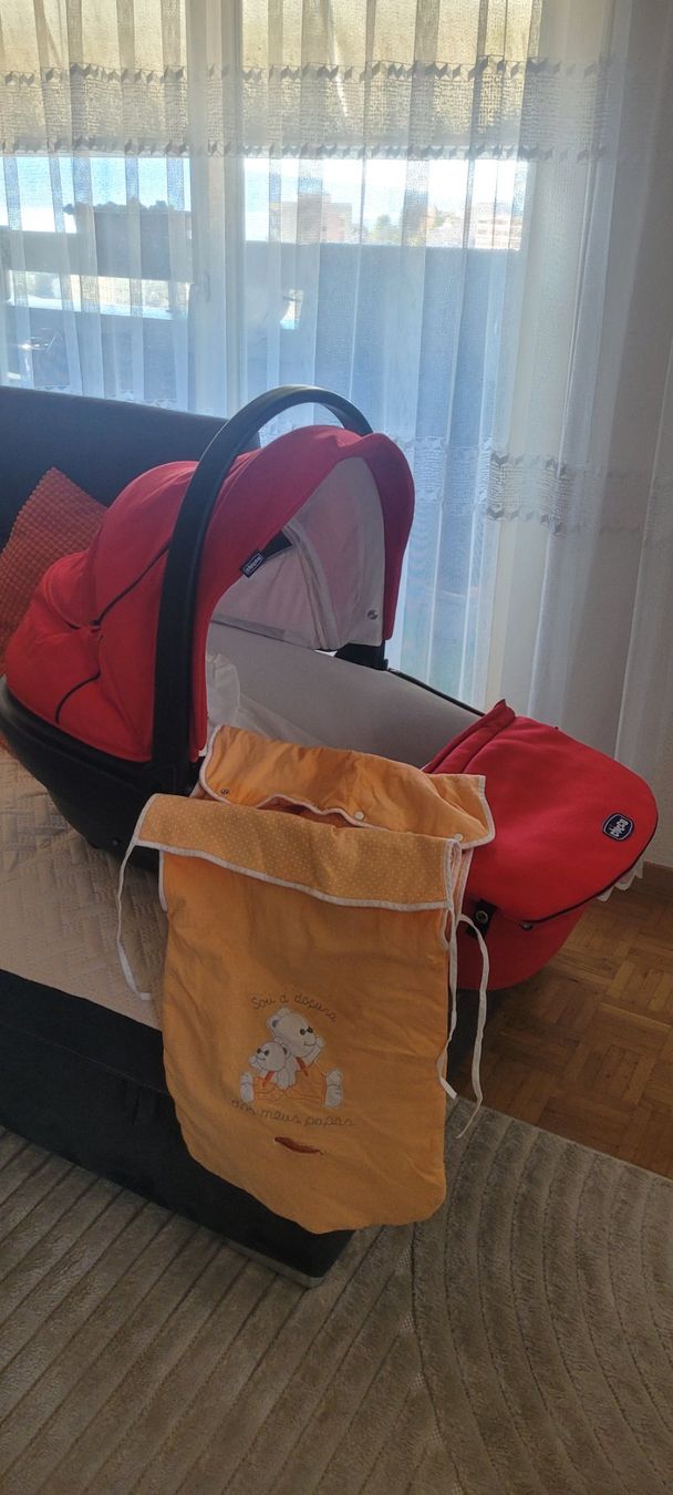 Chicco Seggiolini per auto: Cosy grand  Chicco, 90cm/sécurité MAX & Chancelière bèbé – Nuovo (secondo la descrizione) da Vevey venduto da obi_n8zc