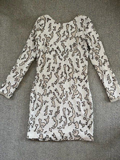Vestiti: Kleid mit Paeten Gr. M – Nuovo (secondo la descrizione) da Kleindöttingen venduto da nev_tn7c