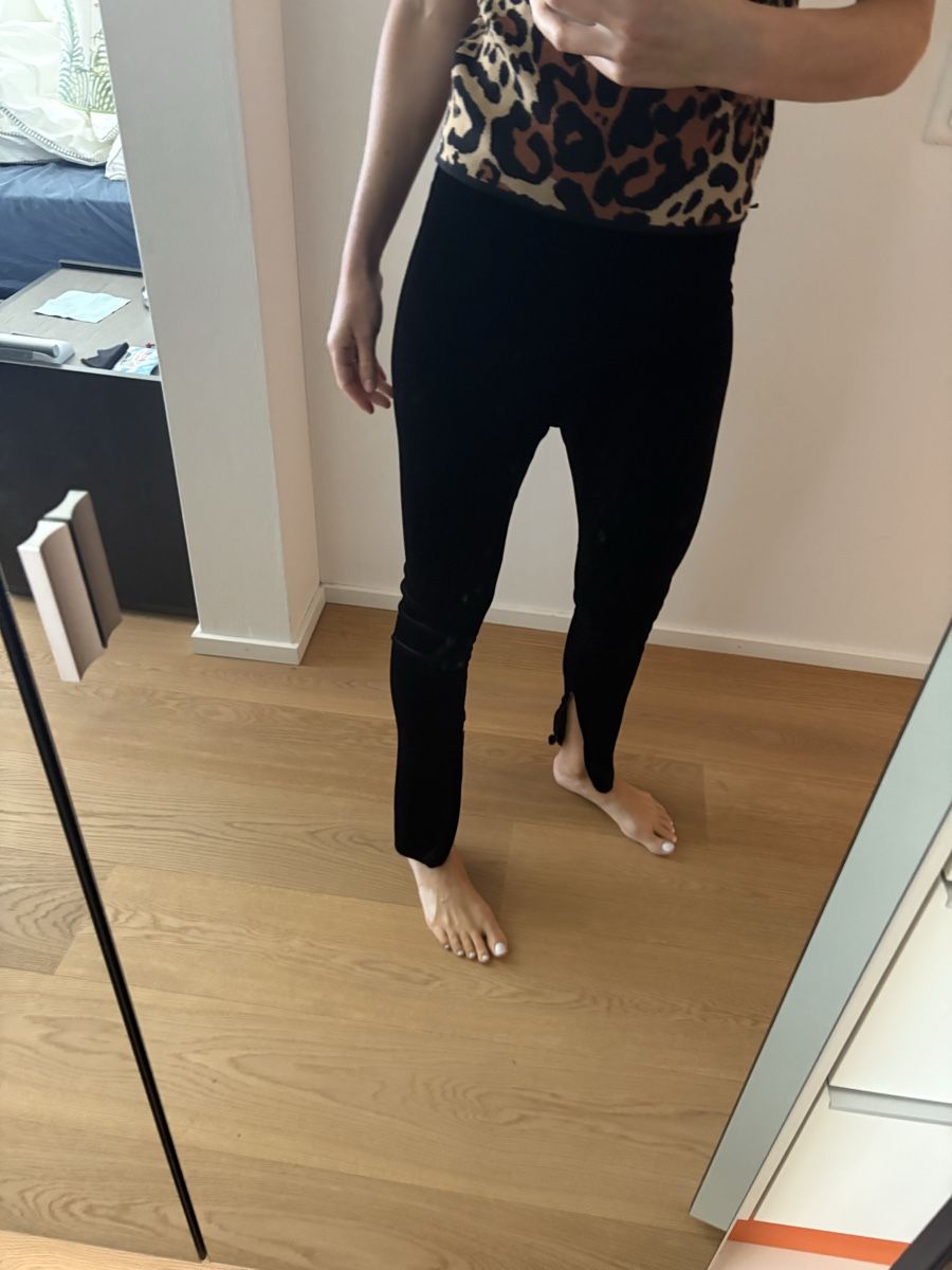 Leggings: Wardrobe NYC velvet leggins – Nuovo (secondo la descrizione) da St. Gallen venduto da ott_f827 7