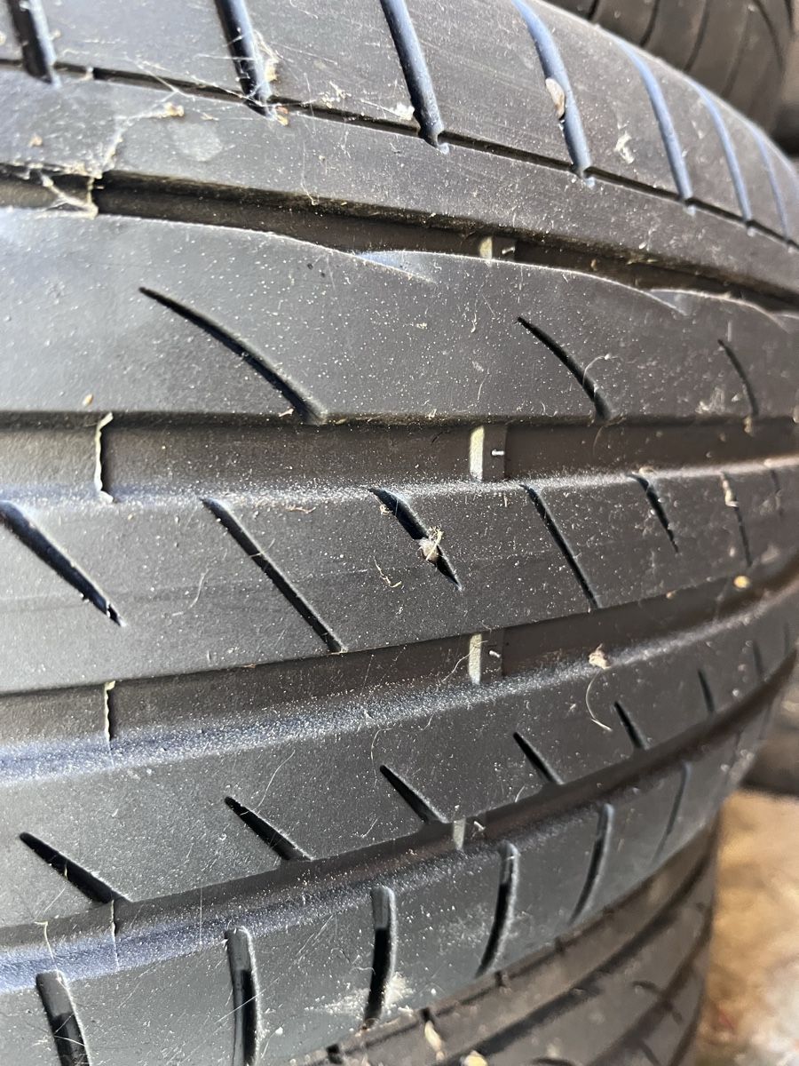 Pneumatici & Ruote complete: Pneu 235/65R17 – Usato da Grosshöchstetten venduto da Simondliii55 2