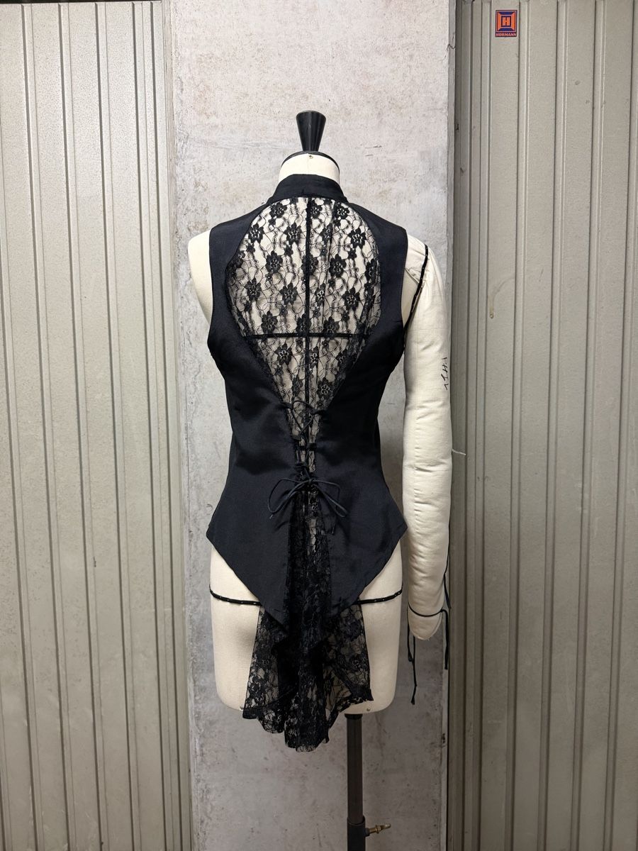 Gilets: GILET NOIR À QUEUE DE PIE – Neuf (Voir description) à Petit-Lancy par phikipi 2
