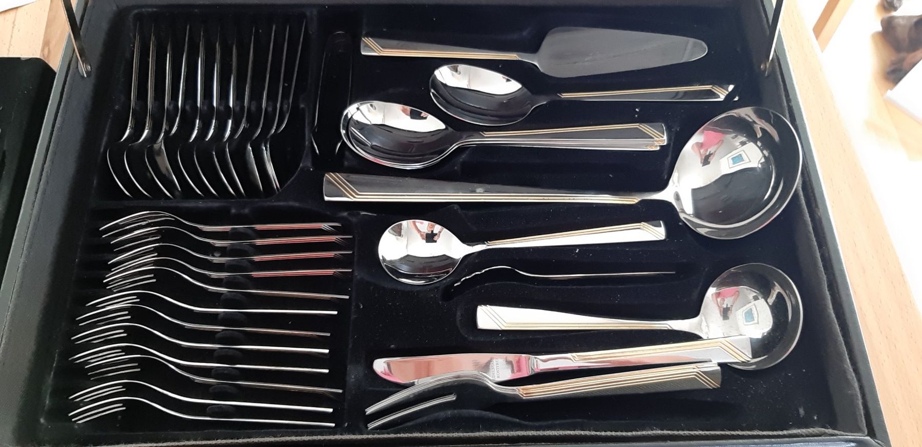 Set di posate: Besteckkoffer 70-Teile, 12er Set – Usato da Balterswil venduto da Jolie6 2