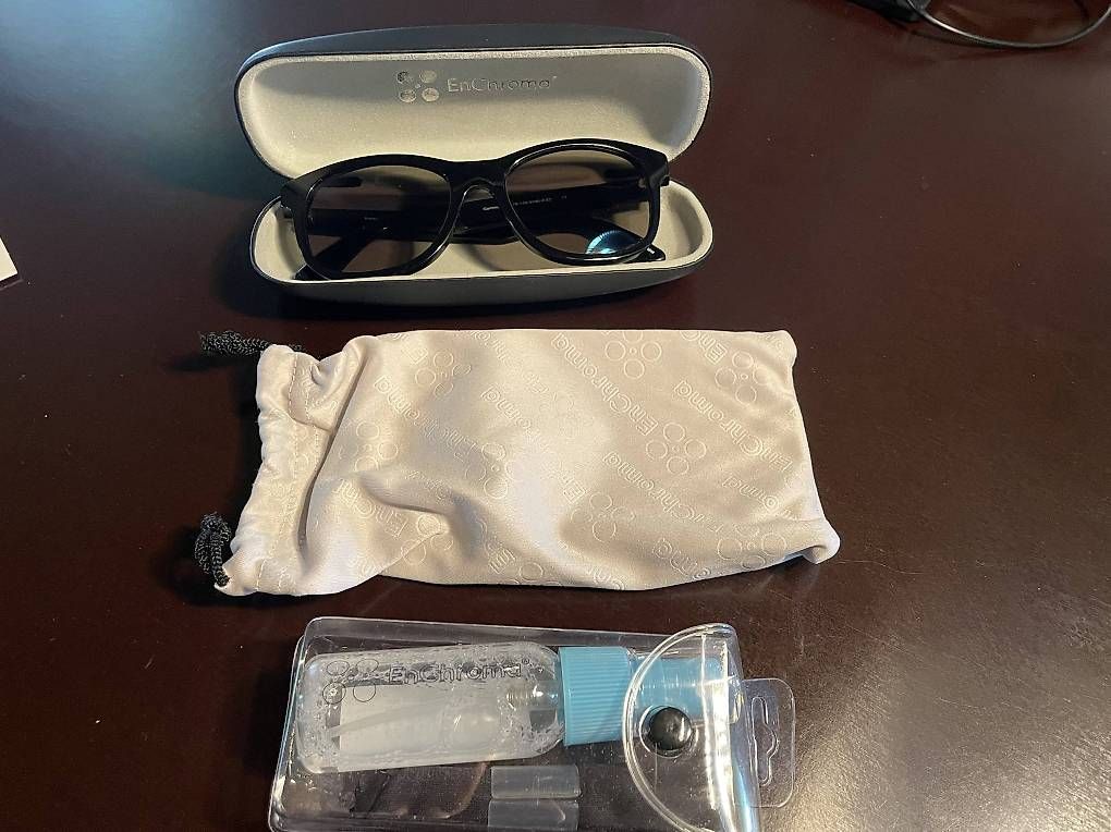 Occhiali & Lenti: Enchroma Brille für Farbenblinde  – Usato da Hünenberg See venduto da sutton 2