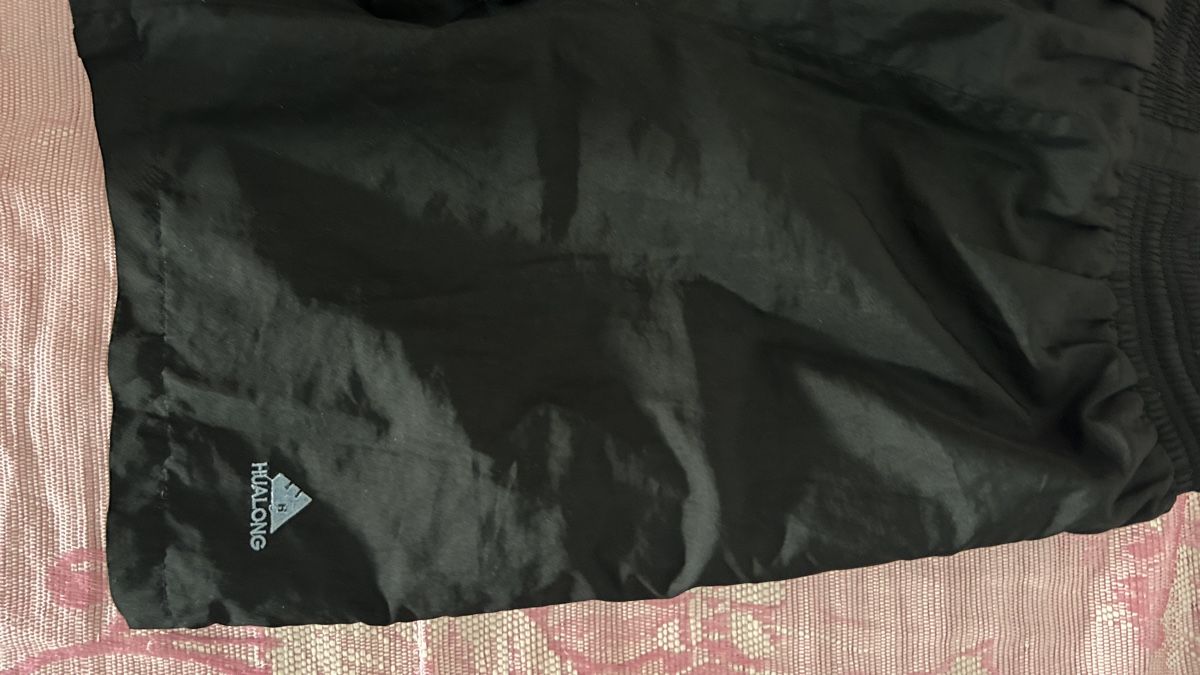 Pantaloni: Shorts black with white trim men's size M – Usato da Genève venduto da Noemie.wrmsi 9