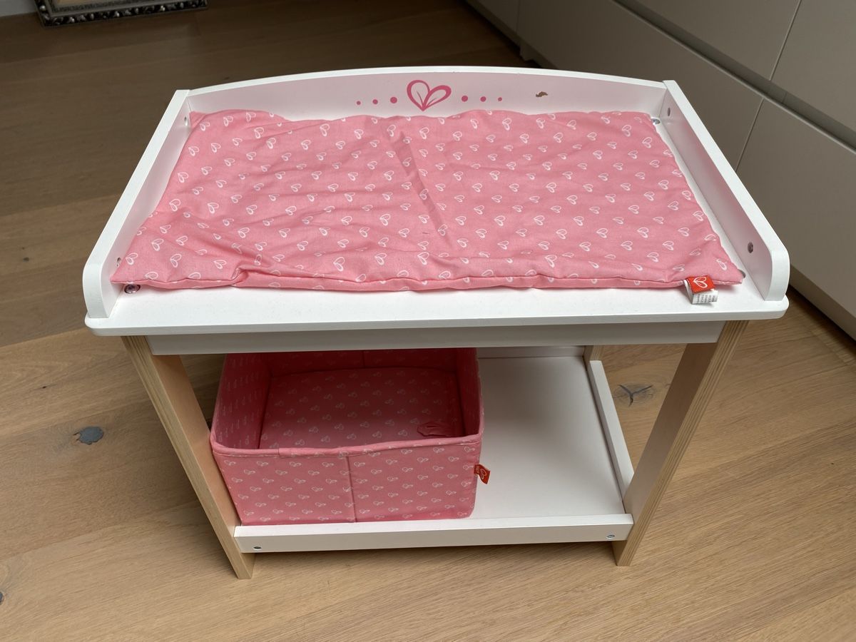 Fasciatoi & Accessori: Kinderspielwickelkommode Hape – Usato da Arnegg venduto da Not2Miss