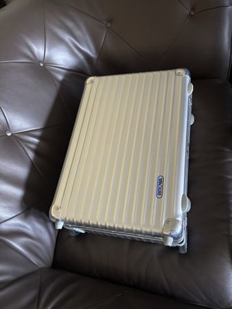Neuwertig: Rimowa Aluminium Koffer für Handgepäck