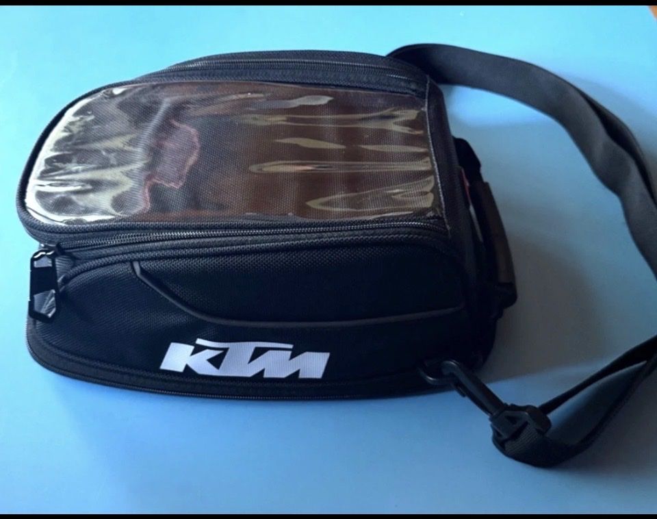 Rucksäcke: KTM Tankrucksack mit Befestigungsset gebraucht – Gebraucht aus Zürich von Marc211074