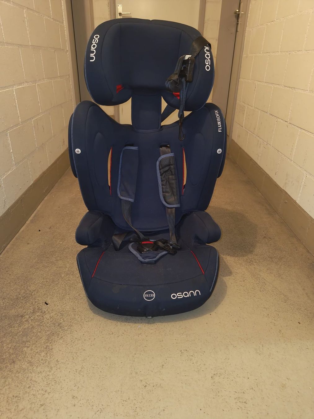 Osann Seggiolini per auto: Osann Flux Isofix 9-36 kg. – Usato da Nussbaumen AG venduto da pabitra05