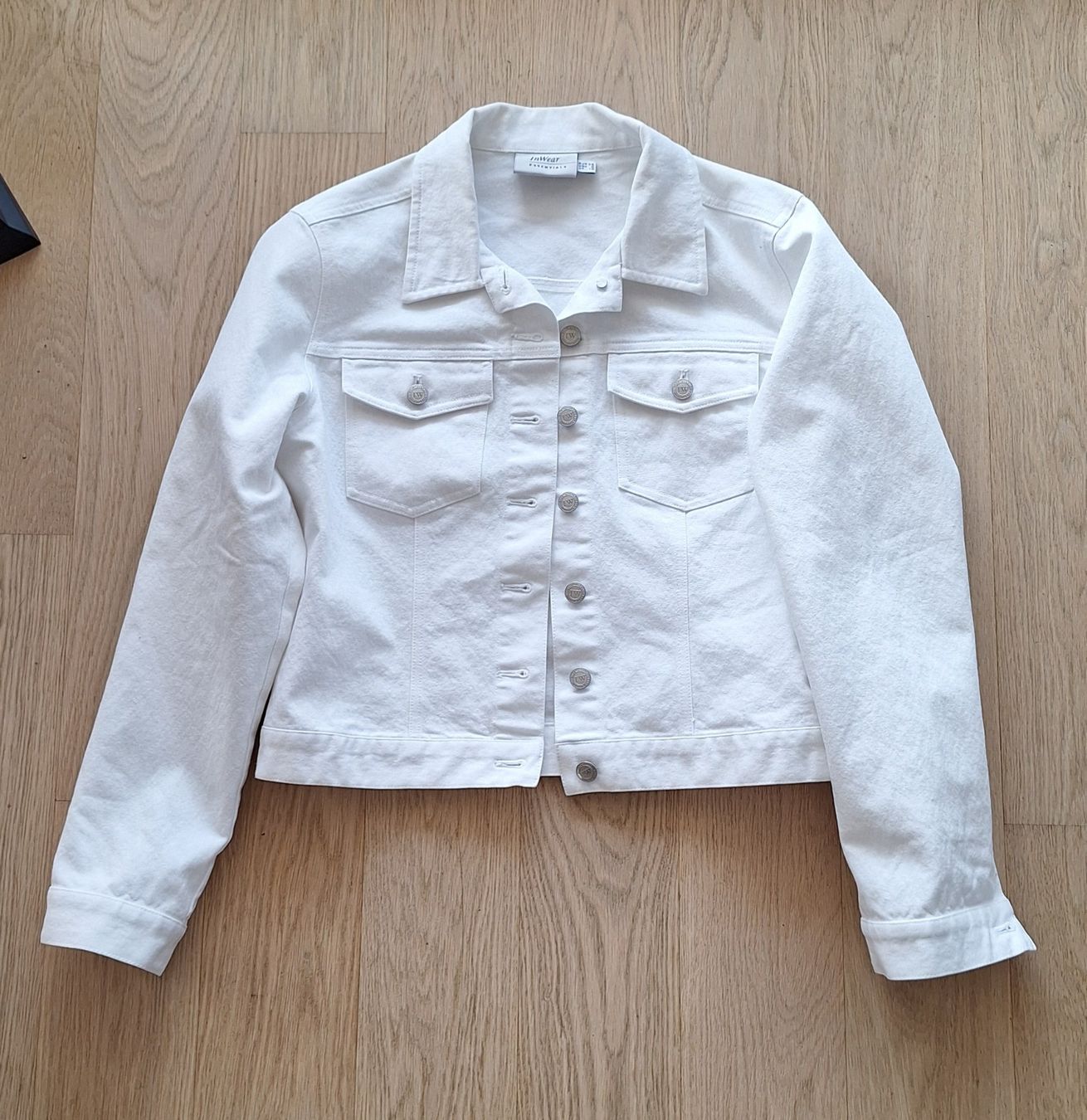 Giacche: Jeansjacke Gr. 38 weiss – Usato da Niederrohrdorf venduto da Papillon_47