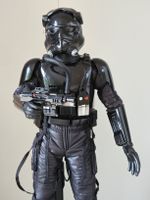 Hot Toys Star Wars First Order Tie Pilot - Top Zustand