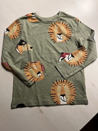 Tolles Langarmshirt Gr. 110, Neu