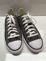 NEUE, UNGETRAGENE dunkelbraune Converse in Grösse 42.5