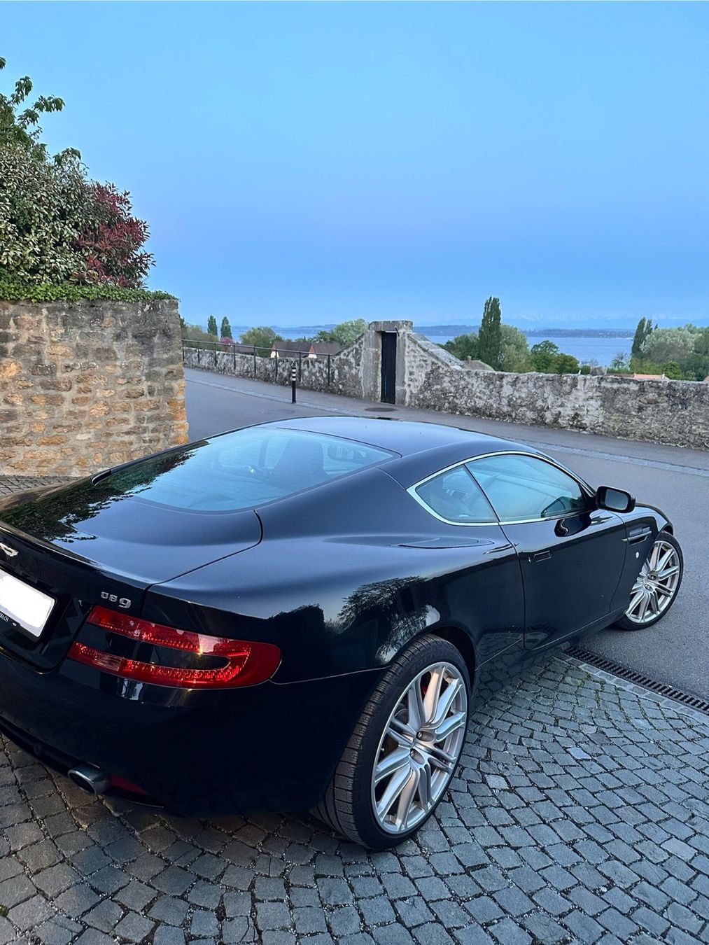 Aston Martin Automobili: Aston Martin DB9 Coupé – Usato da Genève venduto da SovereignWatch 7