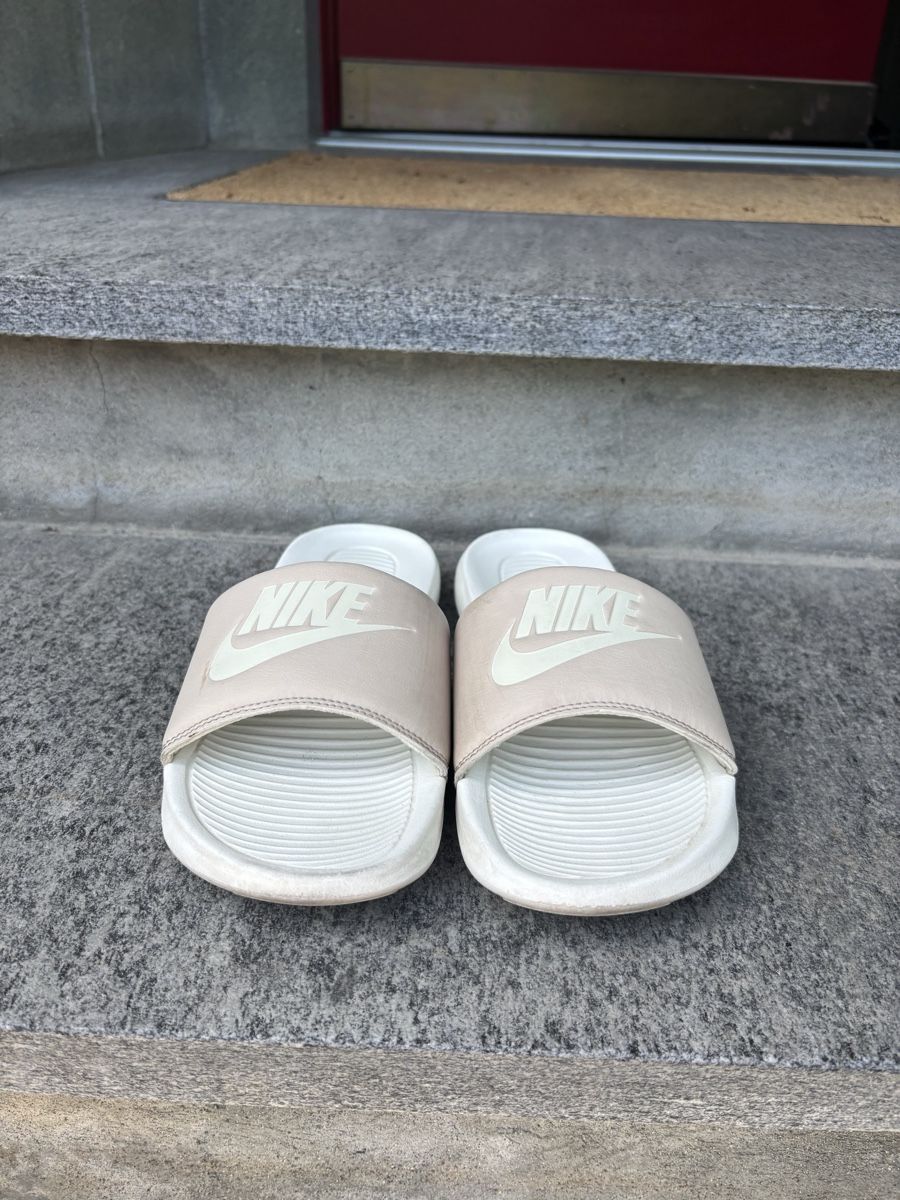 Nike Scarpe da donna: Nike Slide Sandale, Rosa/Beige, Grösse 38  – Usato da Kehrsatz venduto da lea_sk9s 3