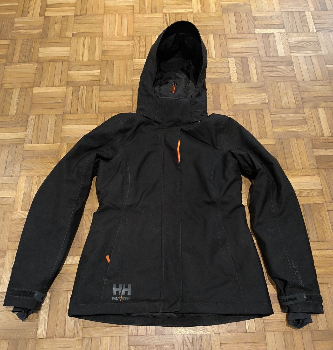 Helly Hansen Giacche: Helly Hansen Workwear Damen-Winterjacke Luna – Usato da Diessenhofen venduto da Sesqui