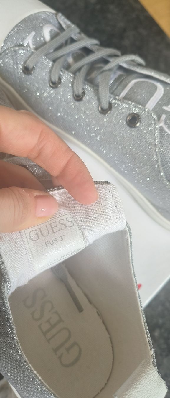 Guess Scarpe da donna: Guess Sneaker, 37 – Usato da Andelfingen venduto da nicoletta11 3