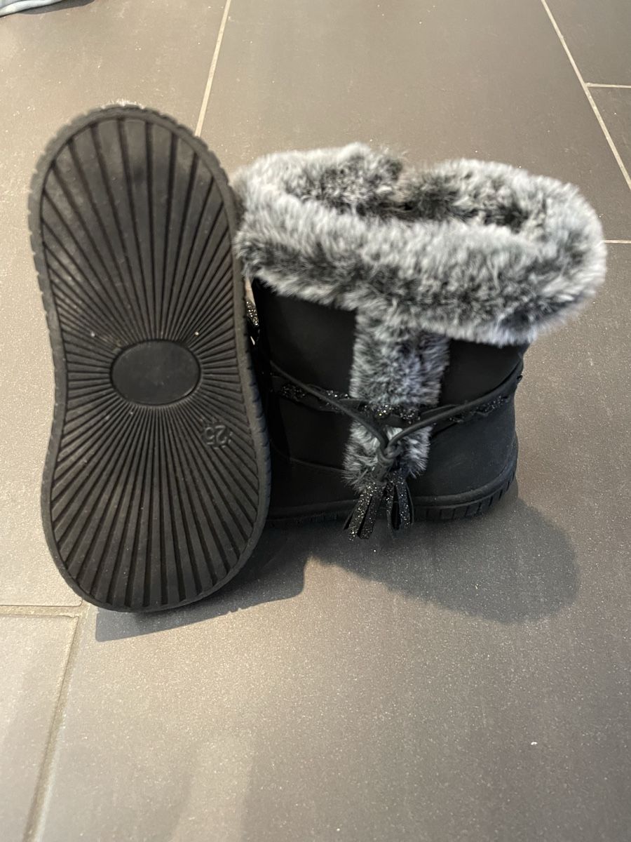 Schuhe für Mädchen: Winterdtiefel – Gebraucht aus Hausen AG von Hefe03 1