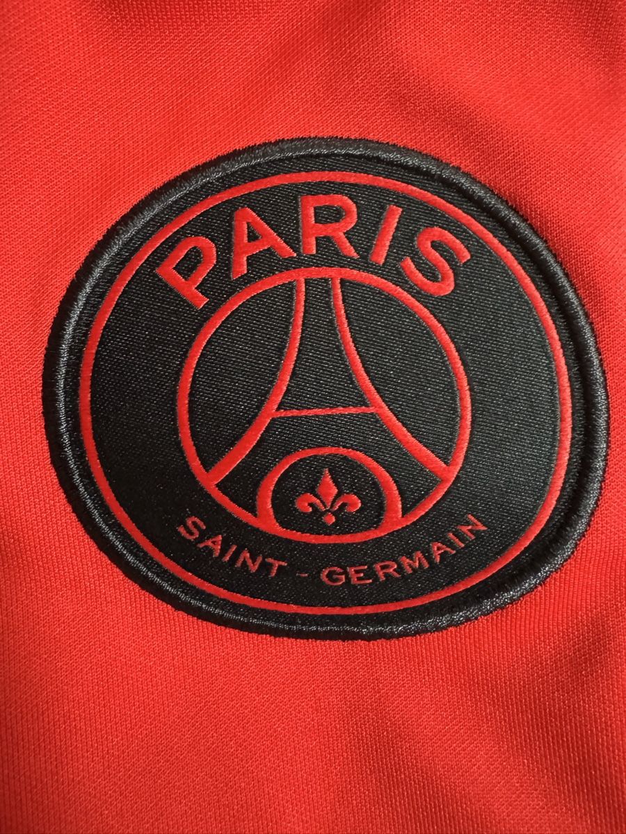 Jordan Lots de vêtements: Ensemble Jordan Paris Saint Germain L – D'occasion à Spiegel b. Bern par Desisk44 4