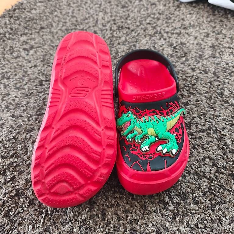Scarpe per ragazzi: Skechers Clocs gr. 35 – Usato da Kloten venduto da preshie