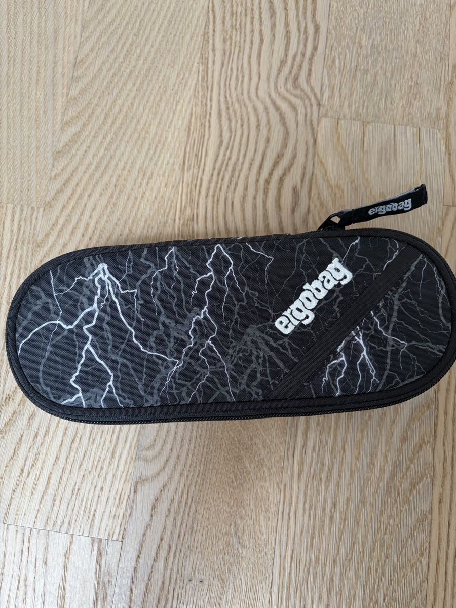 Ergobag Kindertaschen: Ergobag Schultek 6+2tlg. ReflektBär Reflex – Gebraucht aus Männedorf von karinpersson 4