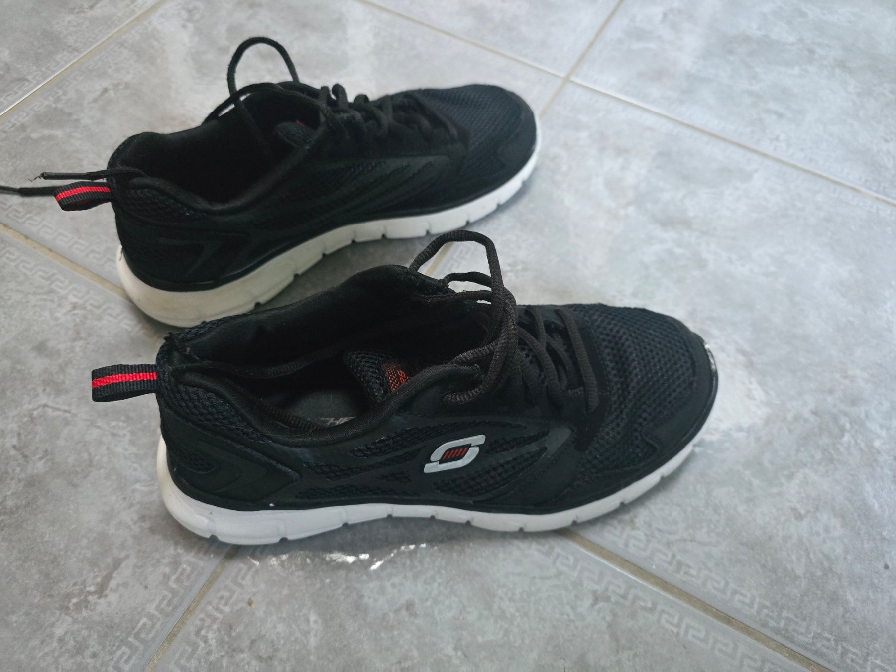 Skechers Scarpe da uomo: Sketches Gr.41*** – Usato da Zürich venduto da Fifa