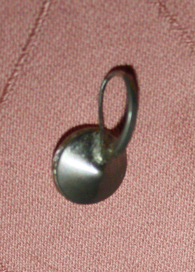Ohrringe & -stecker: einzelner Ohrring gross Ø 8mm transparent – Gebraucht aus Flüelen von Rosegarden 1