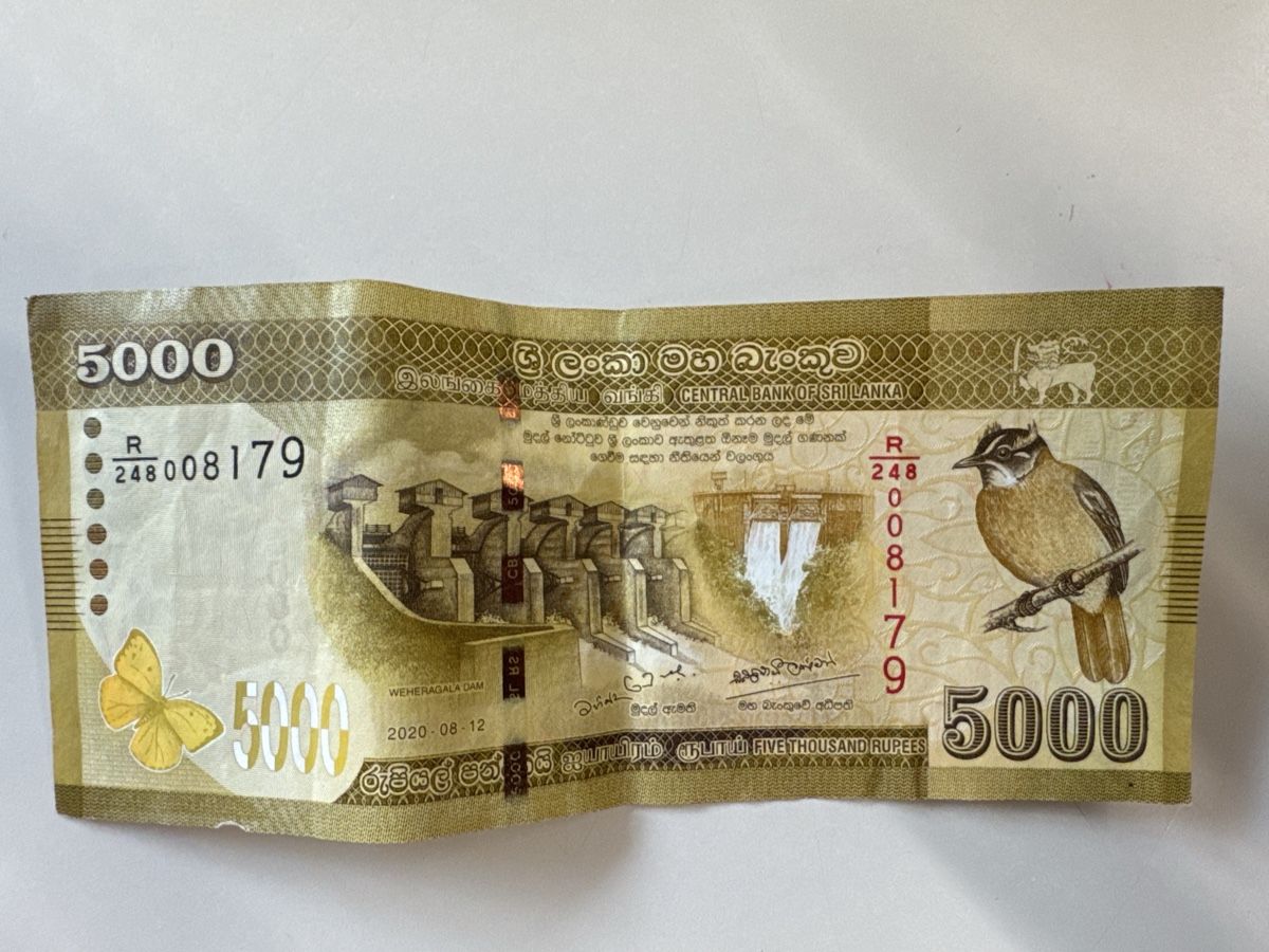 Banconote: Sri Lanka 5000 Rupien Note  – Usato da Zürich venduto da Smarties13