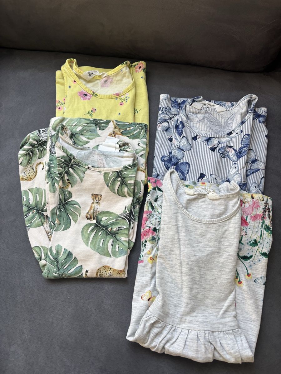 H&M Vestiti & Gonne: Mädchen Kleidli Grösse 98/104 – Usato da Tübach venduto da FranCal8