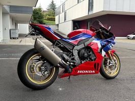 Honda CBR 1000 RR-R Fireblade SP rot