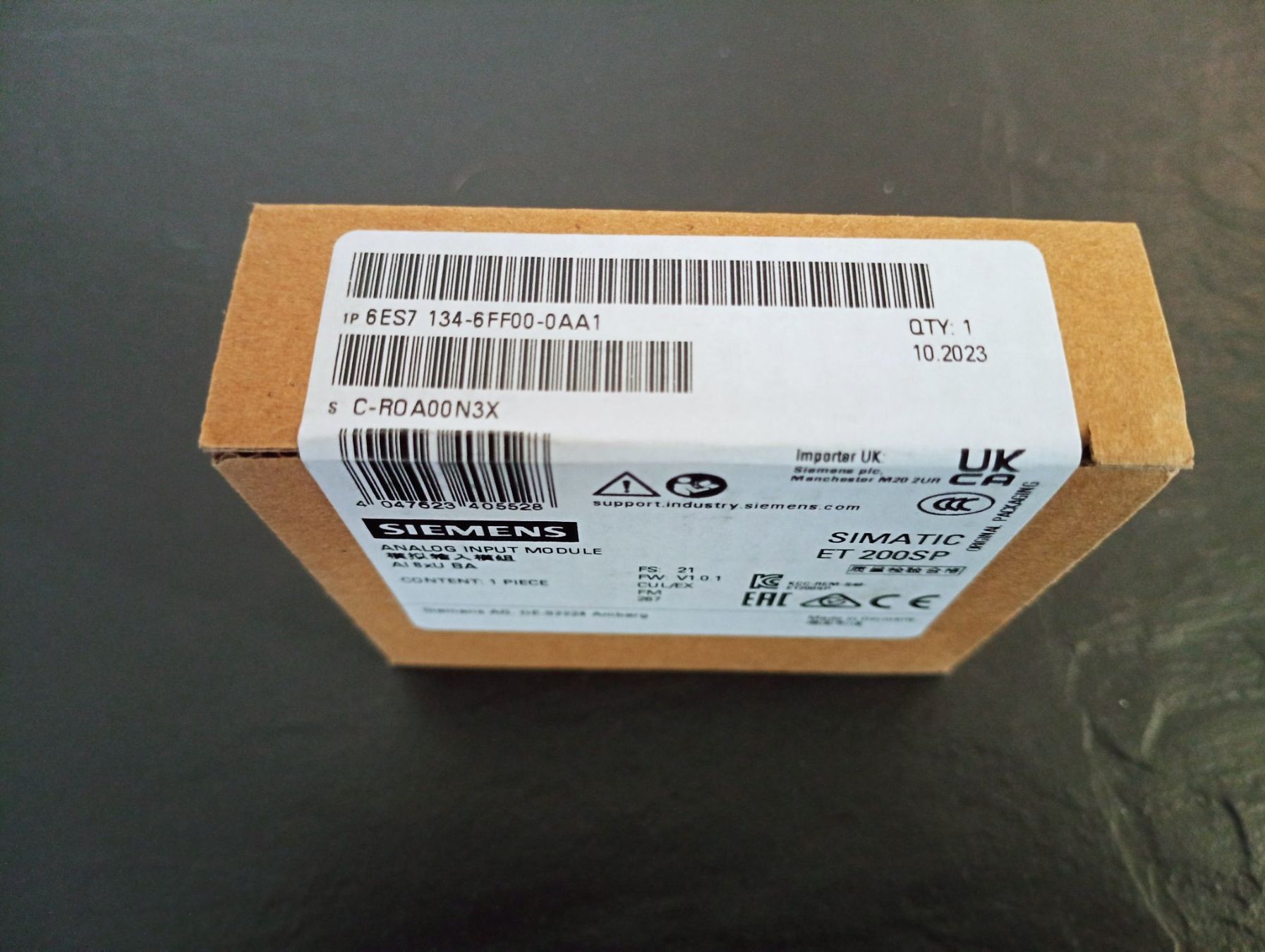 Siemens Composants électroniques: Siemens SIMATIC ET 200SP AI 8XU Basic / 6ES7134-6FF00-0AA1 – Neuf avec emballage d'origine à Ufhusen par HKSC