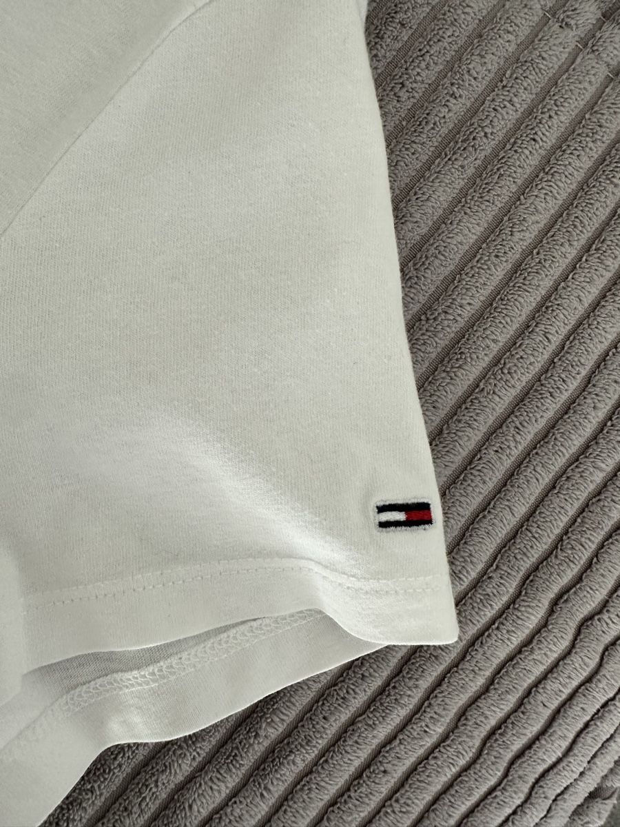 Tommy Hilfiger T-shirt: Tommy Jeans Tshirt – Nuovo (secondo la descrizione) da Winterthur venduto da su_4assd 2