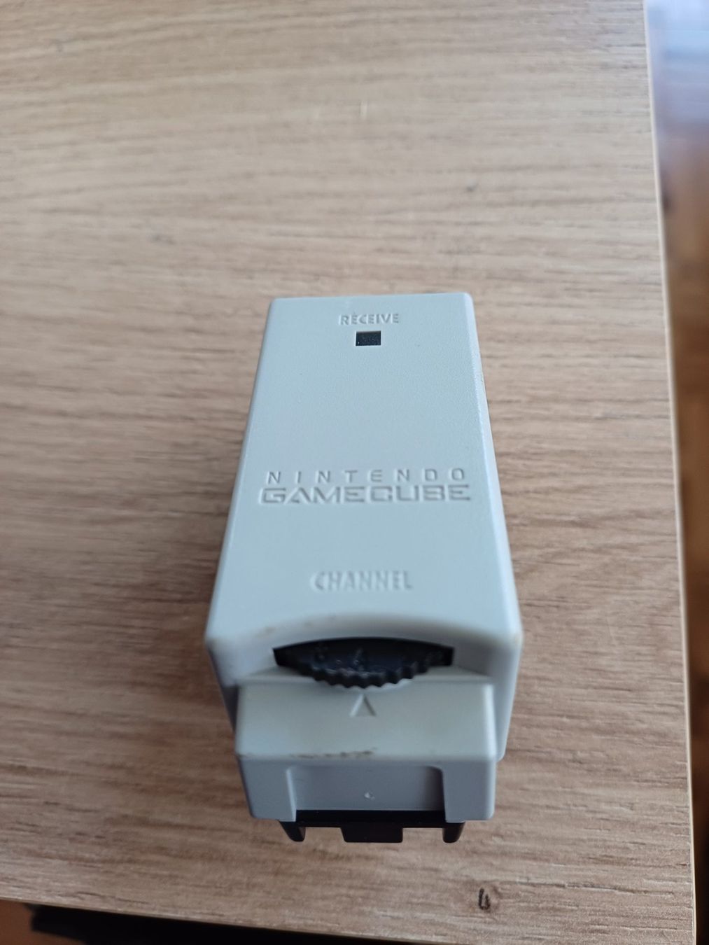 Nintendo Laufwerke & Adapter: ADAPTER WIRELESS FUR WAVEBIRD CONTROLER NINTENDO GAMECUBE – Gebraucht aus Villars-le-Terroir von