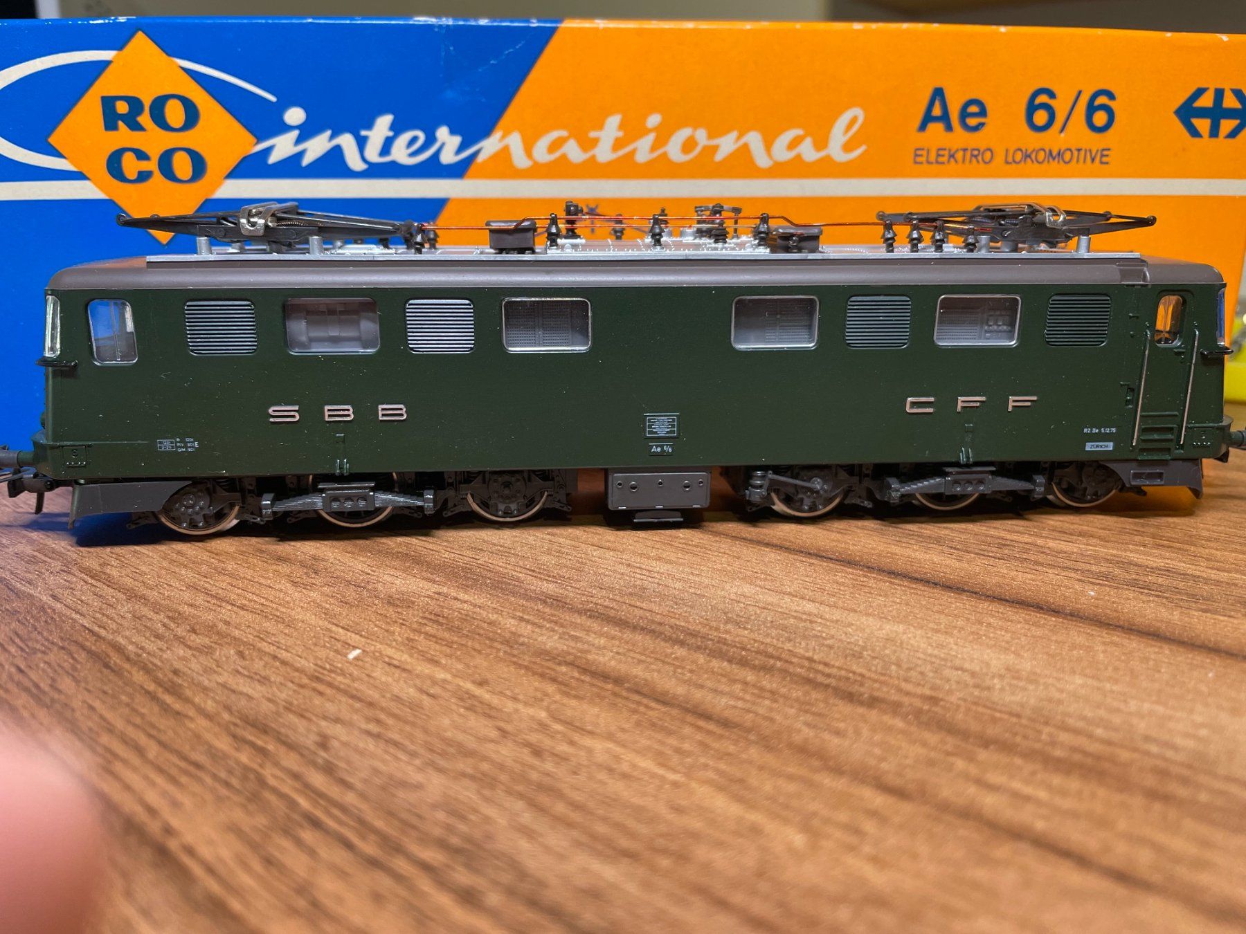 Roco Modelleisenbahnen: Roco SBB Ae 6/6 Städteversion DC analog – Gebraucht aus Villmergen von Mfritz 1