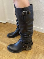 Bottes noires à talons