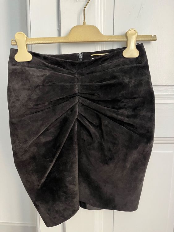 Jupe Courte En Daim Marron AllSaints Taylor – Parfaite Pour Une Soirée Ou Un Look Casual