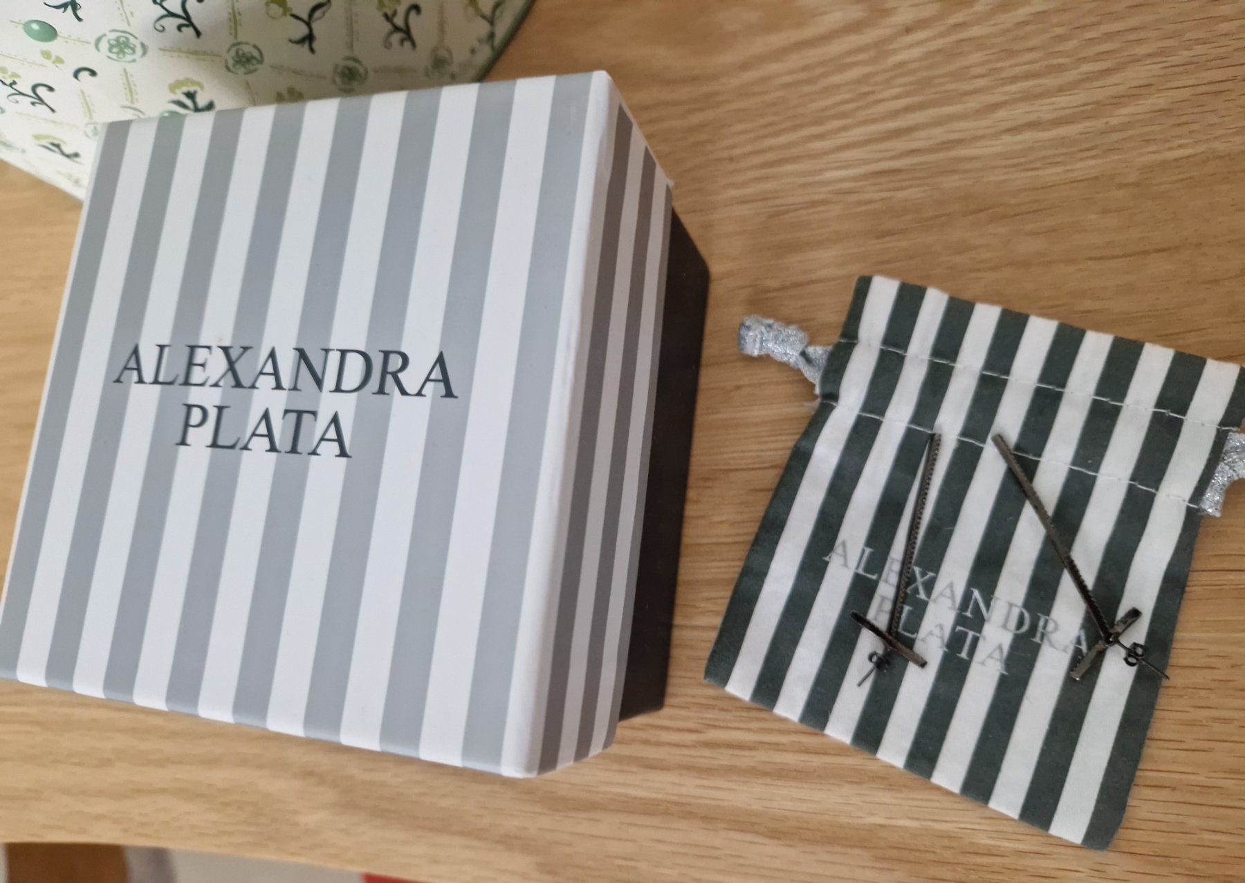 Orecchini pendenti & Orecchini a lobo: Alexandra Plata Ohrringe aus Silber 925 Strasssteine – Nuovo e nell'imballaggio originale da Erlinsbach SO venduto da ULIKH 1