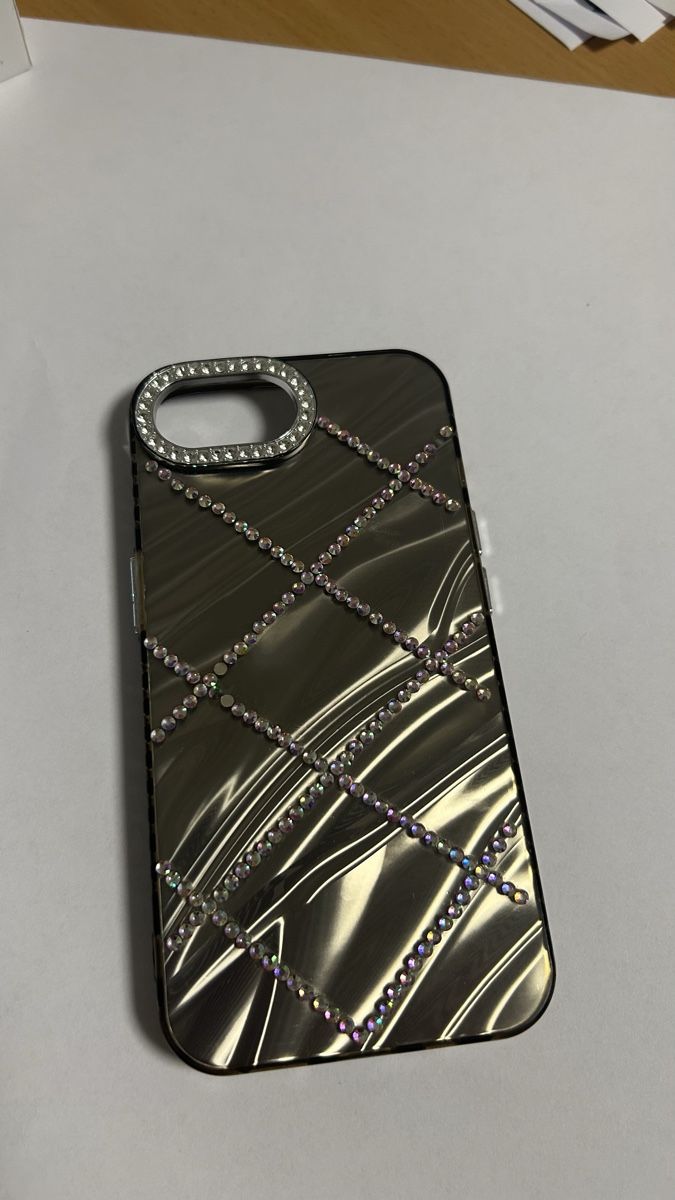 Apple Handys / Smartphones: I-phone 16 e noir – Gebraucht aus Brent von miloune 4