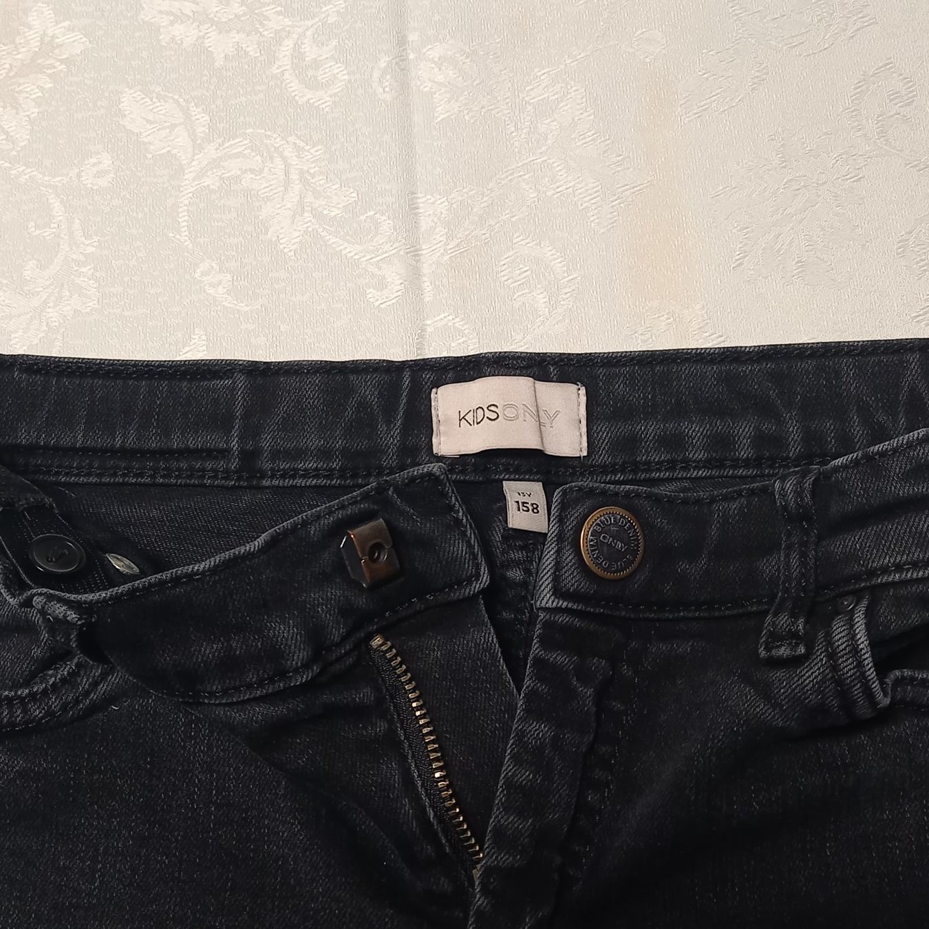 Only Hosen: Kids Only Jeans schwarz Gr. 158 – Gebraucht aus Brüttisellen von kikaninchen79 2