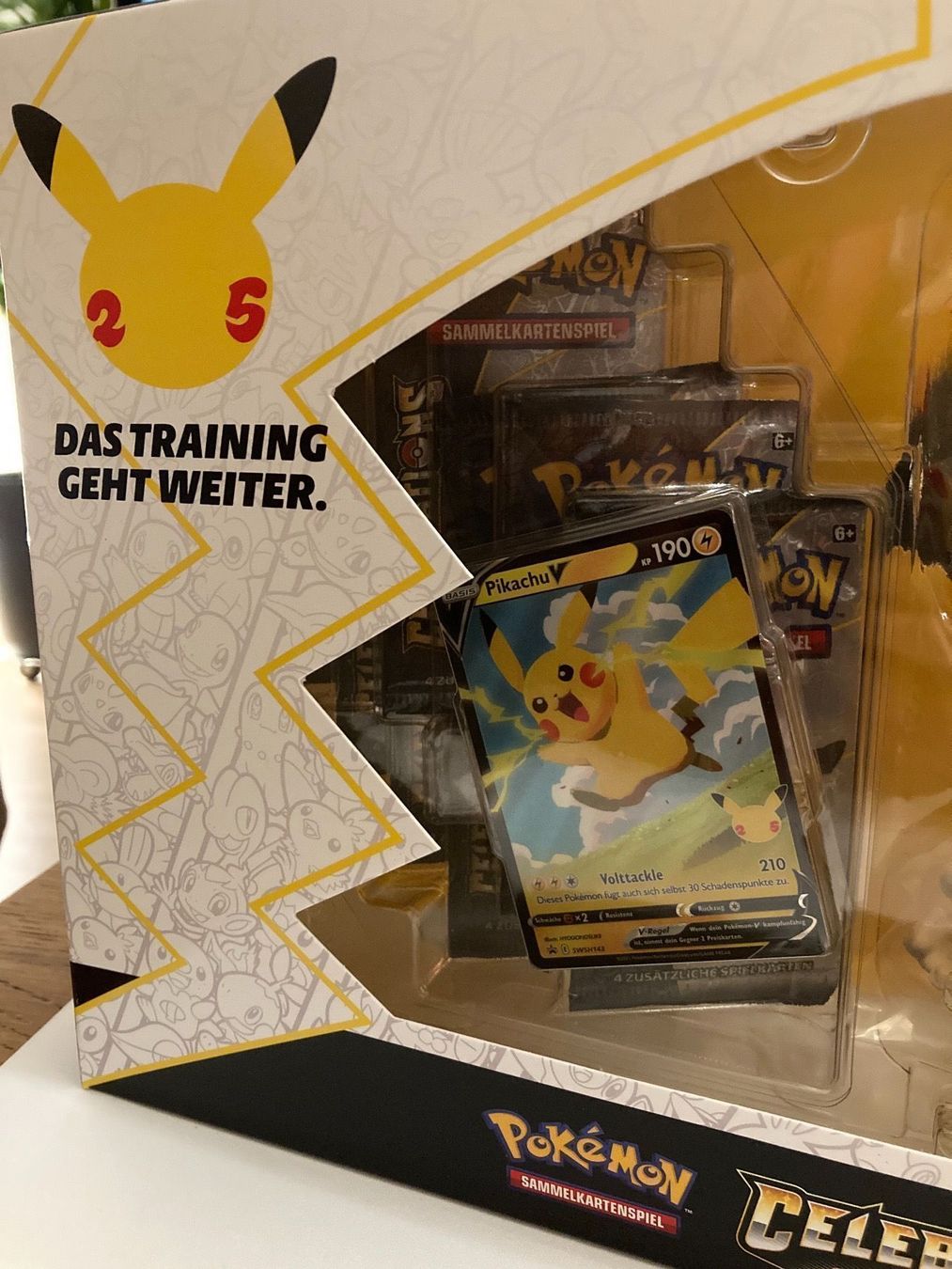 Pokémon Cartes à collectionner: Pokemon Celebrations Pikachu Vmax DE – Neuf avec emballage d'origine à Küssnacht am Rigi par Ebikoner 7
