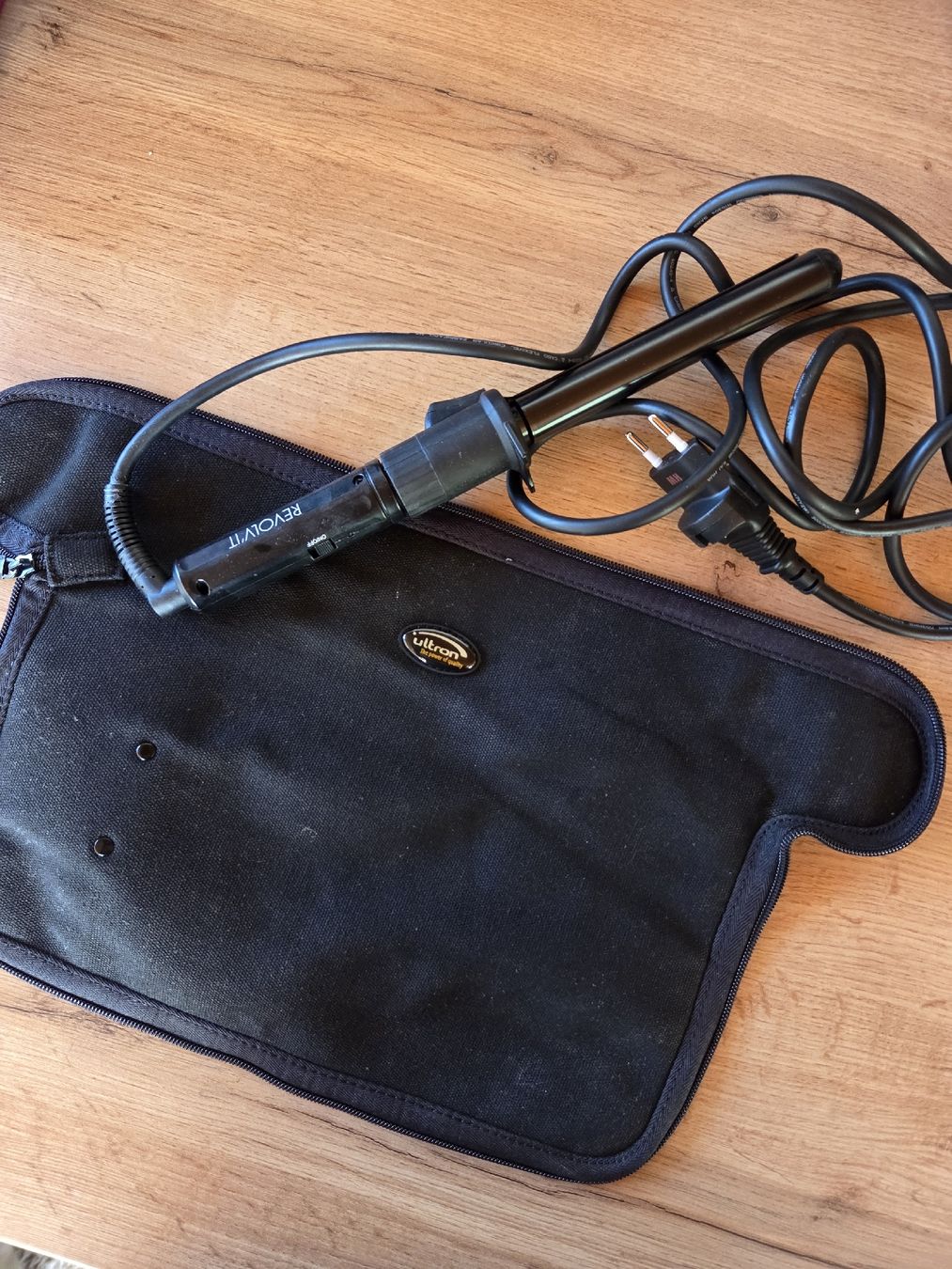 Lockenstäbe & Haarglätter: Lockenstab Ultron Revolv'it – Gebraucht aus Dallenwil von Lea567 2