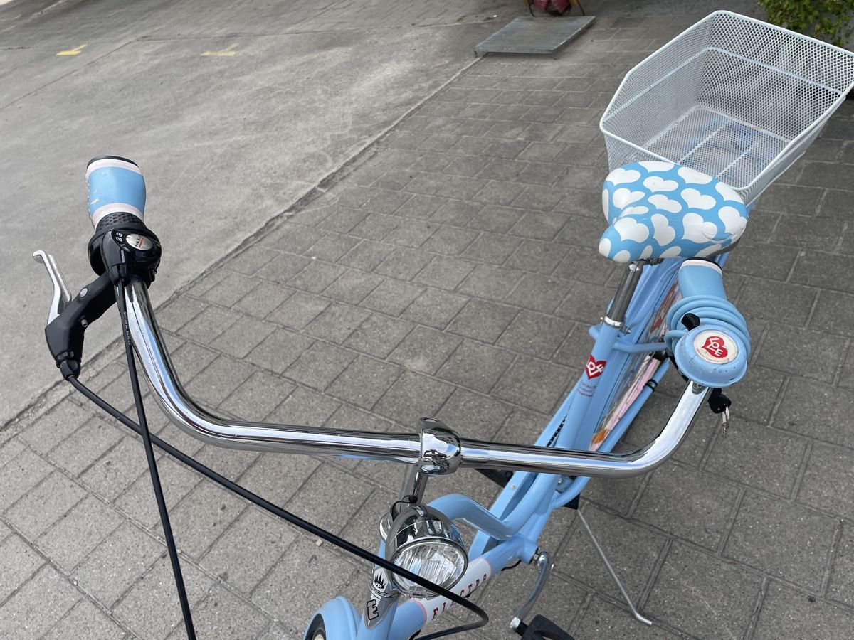 Velos: Damenvelo Electra Amsterdam hellblau mit Korb – Gebraucht aus Flaach von jod_8mbm 2