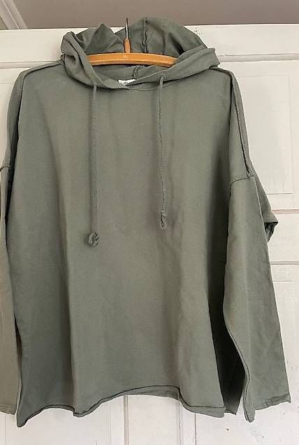 Maglioni & Felpe: Hoodie Gr. M/L – Usato da St.Gallen venduto da NOVEMBER01