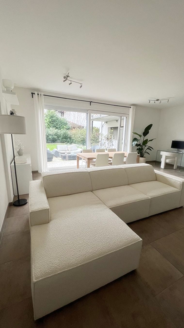 Sofas: Neuwertiges Ecksofa creme weiss, 284cm – Neuf (Voir description) à Biel/Bienne par Monroe222