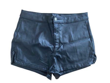 H&M Schwarze Kunstleder Shorts Gr. 38 Damen